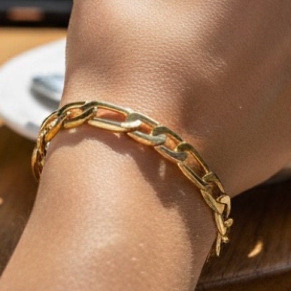 The Unbranded Brand Jewelry - 💗💗💗18 k‎ italian Gold filled Chain Bracelet for Men & Women- Necklace available.